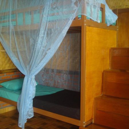 Dormitory Sedap Malam Singaraja Esterno foto