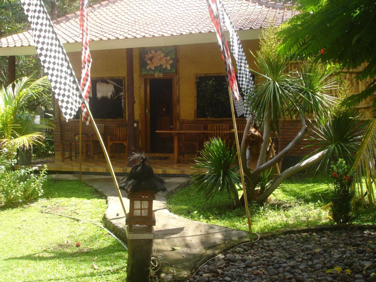 Dormitory Sedap Malam Singaraja Esterno foto