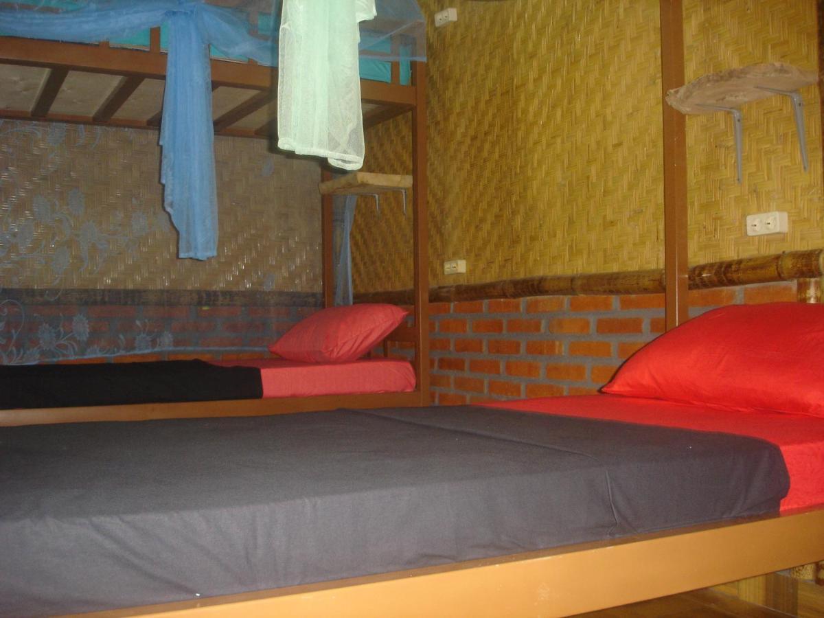Dormitory Sedap Malam Singaraja Esterno foto